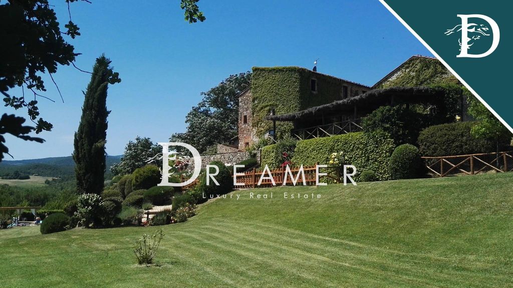 Casa Chiusdino, Italia, 8 000 m² - foto 1
