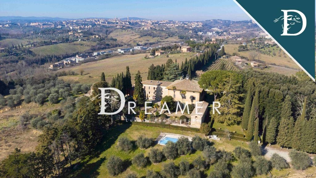 Villa a Siena, Italia, 2 980 m² - foto 1