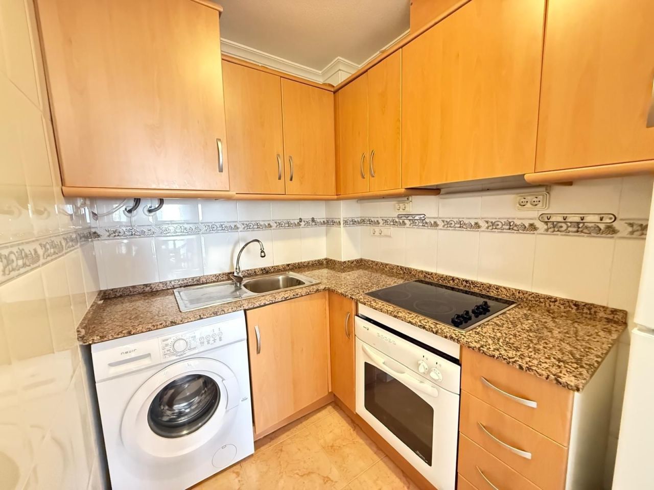 Flat in Torrevieja, Spain, 49 m² - picture 6