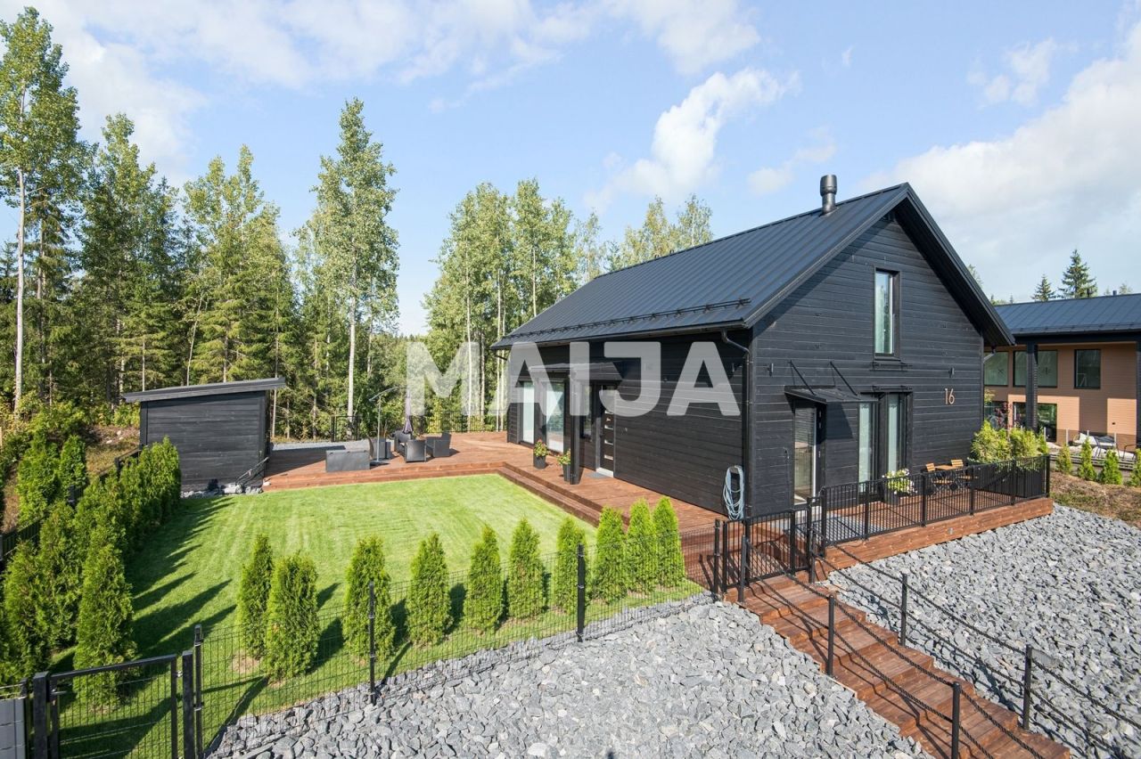 House in Riihimaki, Finland, 141 m² - picture 1