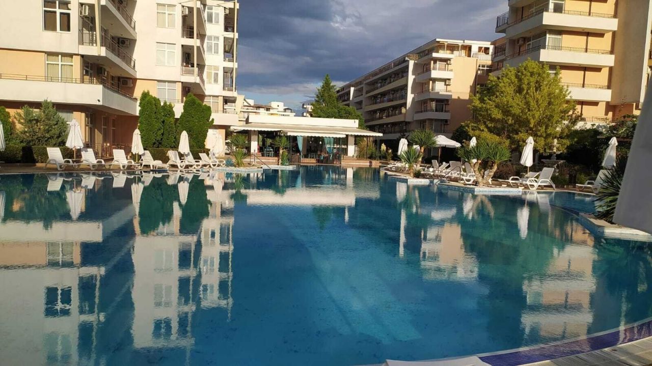 Appartement à Slantchev Briag, Bulgarie, 85 m² - image 1