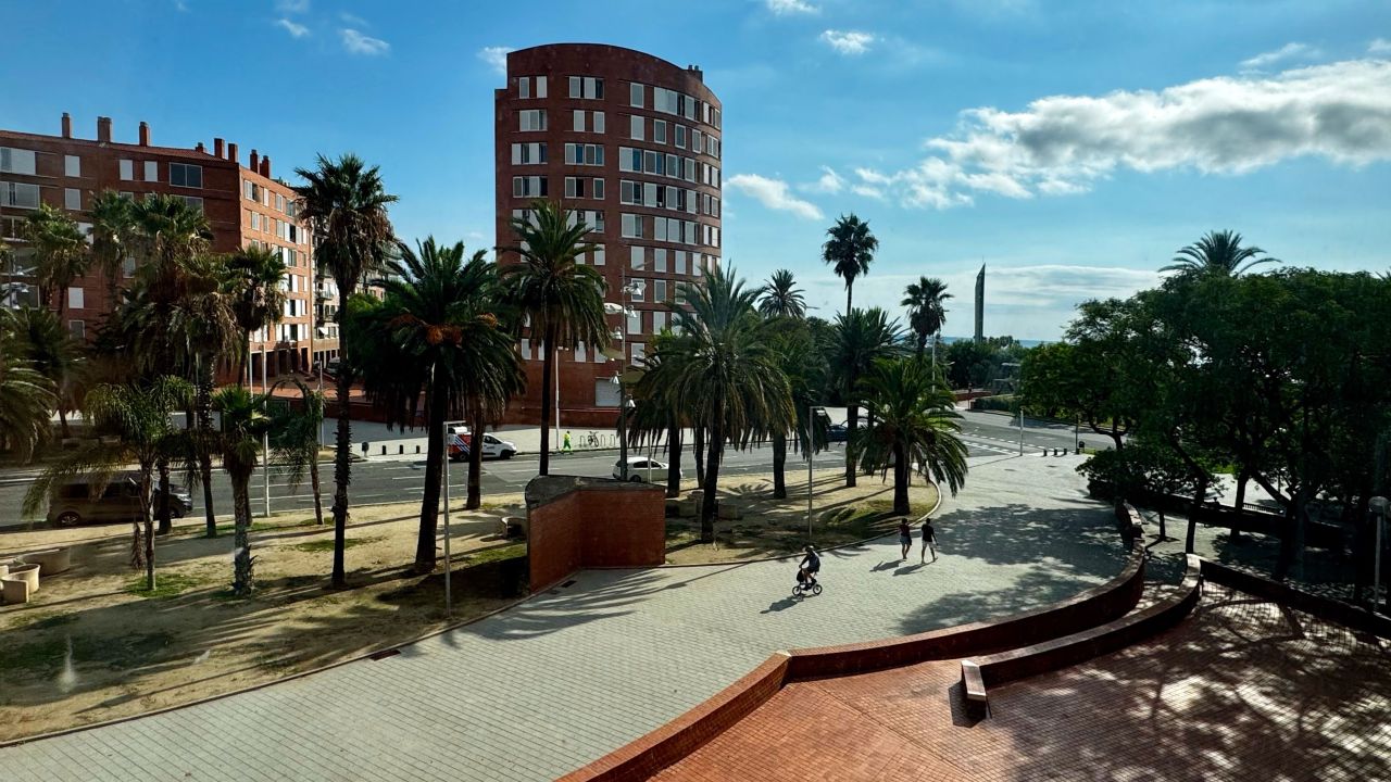 Flat in Barcelona, Spain, 136 m² - picture 1