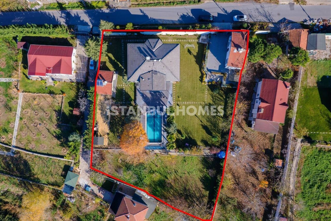 Villa a Çatalca, Turchia, 504 m² - foto 1