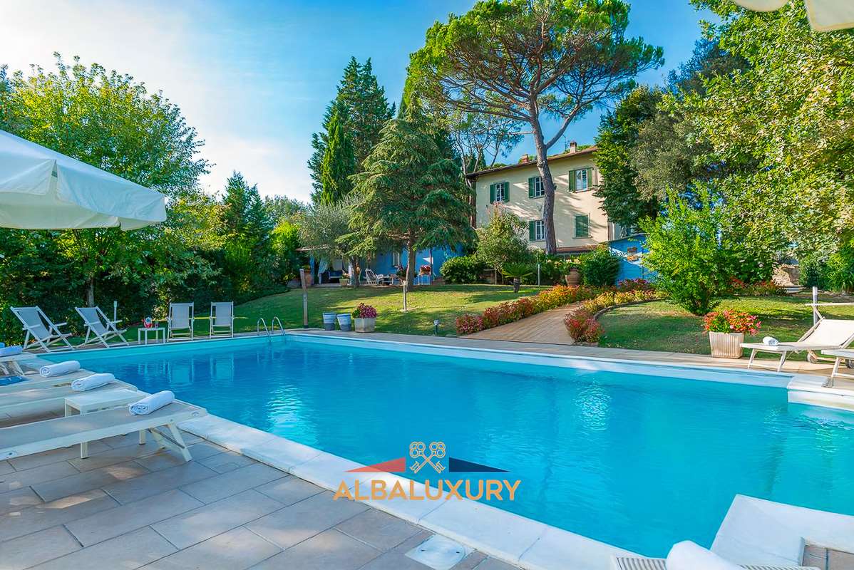 Villa via fattoria dei bagnani, Italie, 700 m² - image 1