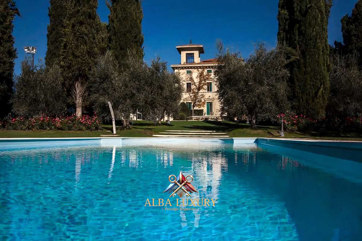 Villa a Foiano della Chiana, Italia, 1 200 m² - foto 1