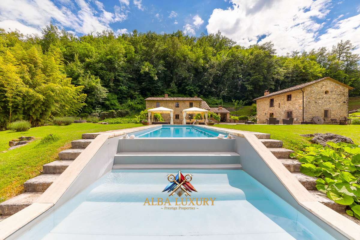 Villa Via Tiberio Gazzei, Italy, 510 m² - picture 2