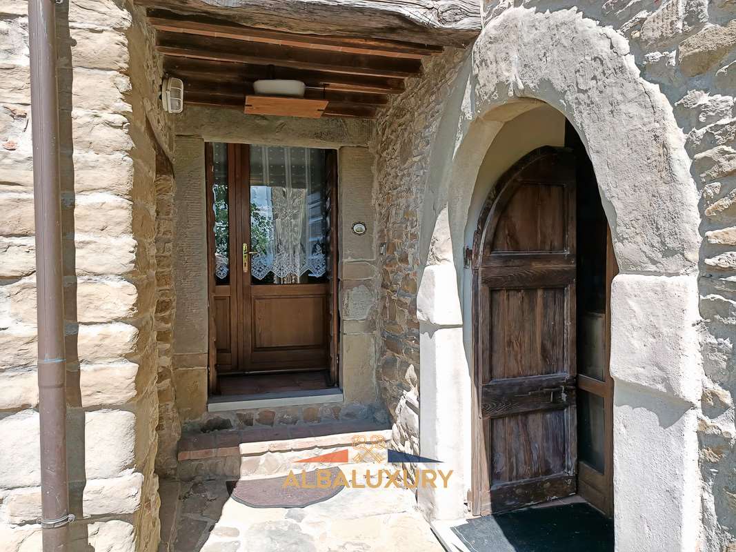 Apartment in Arezzo, Italy, 980 m² - picture 14