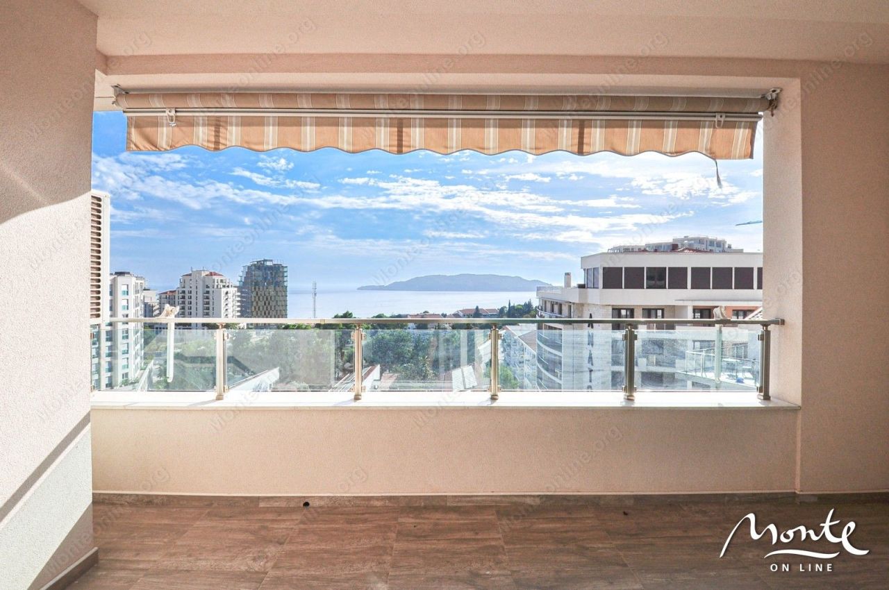 Appartamenti a Becici, Montenegro, 115 m² - foto 1