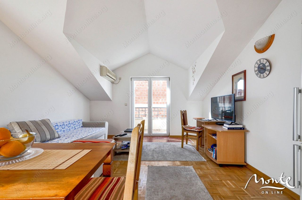 Appartement à Tivat, Monténégro, 60 m² - image 2