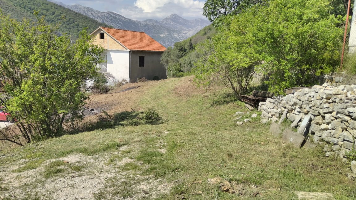 Terrain à Tivat, Monténégro, 2 145 m² - image 3
