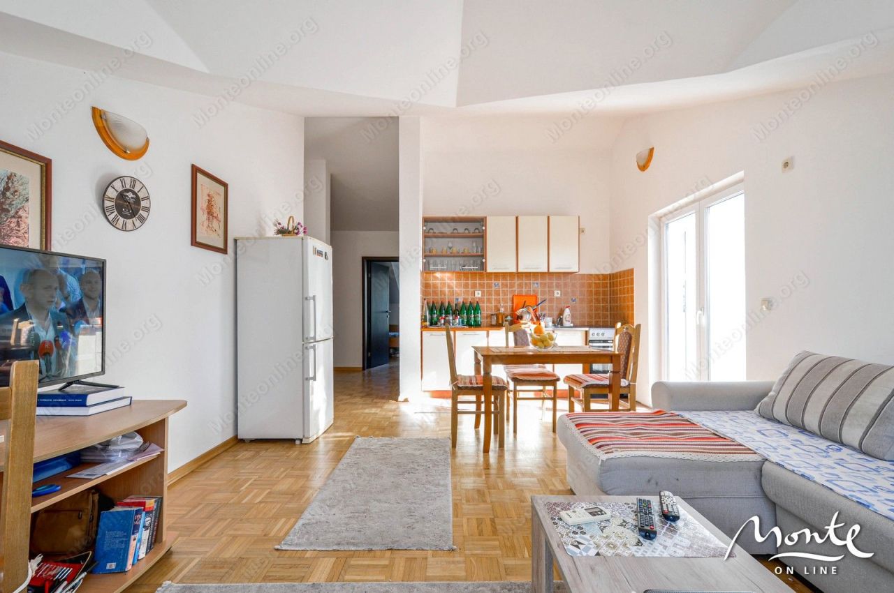 Appartement à Tivat, Monténégro, 60 m² - image 3