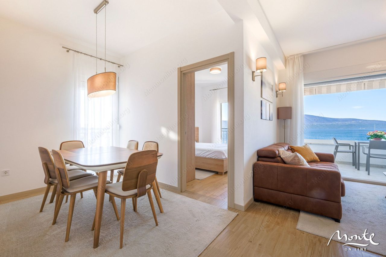 Apartment in Tivat, Montenegro, 66 m² - picture 4