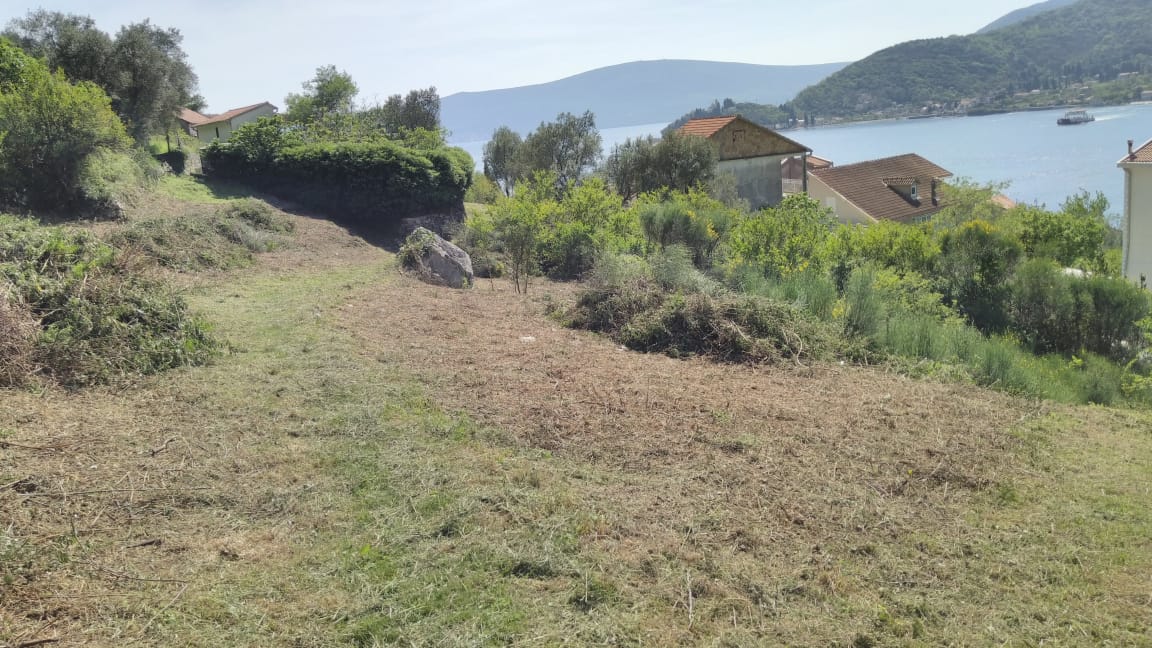 Terrain à Tivat, Monténégro, 2 145 m² - image 6