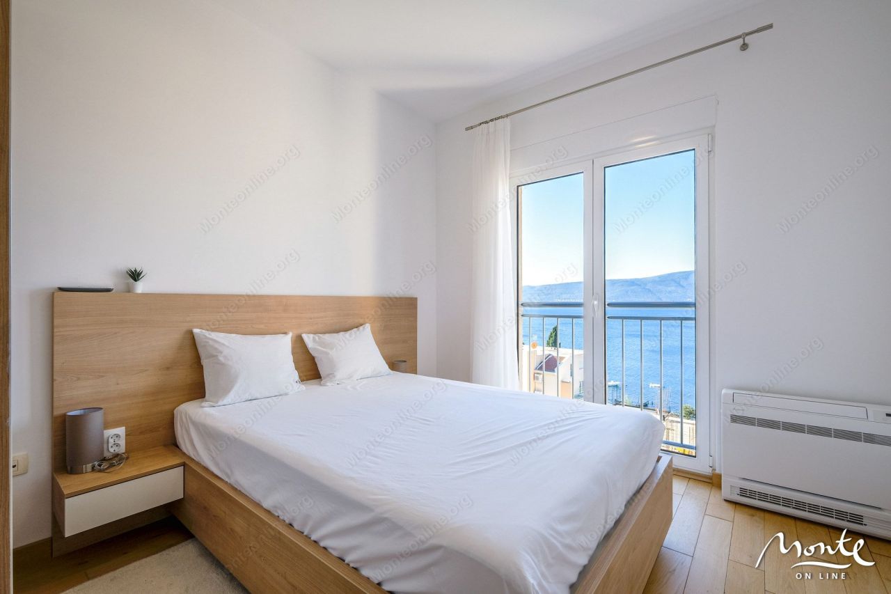 Apartment in Tivat, Montenegro, 66 m² - picture 6