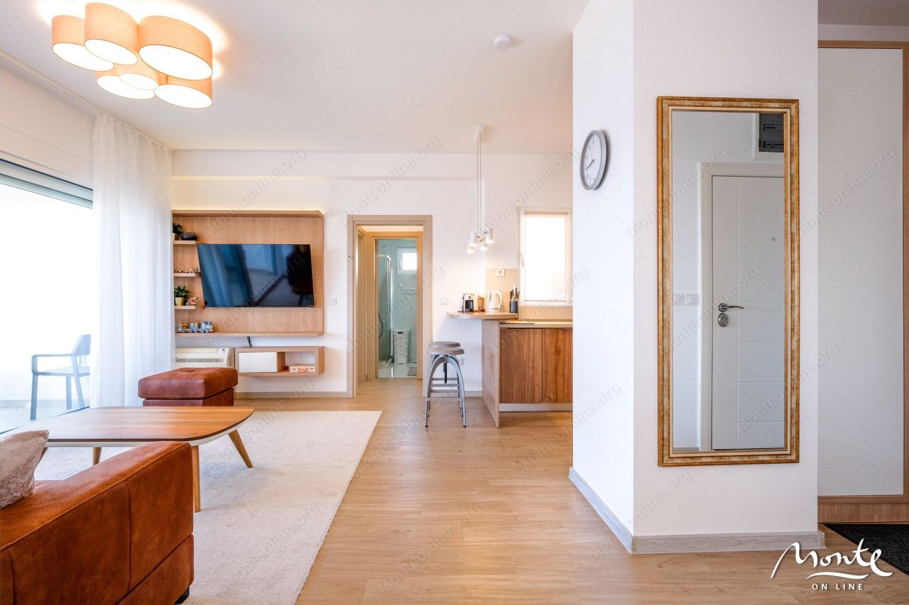 Apartment in Tivat, Montenegro, 66 m² - picture 8