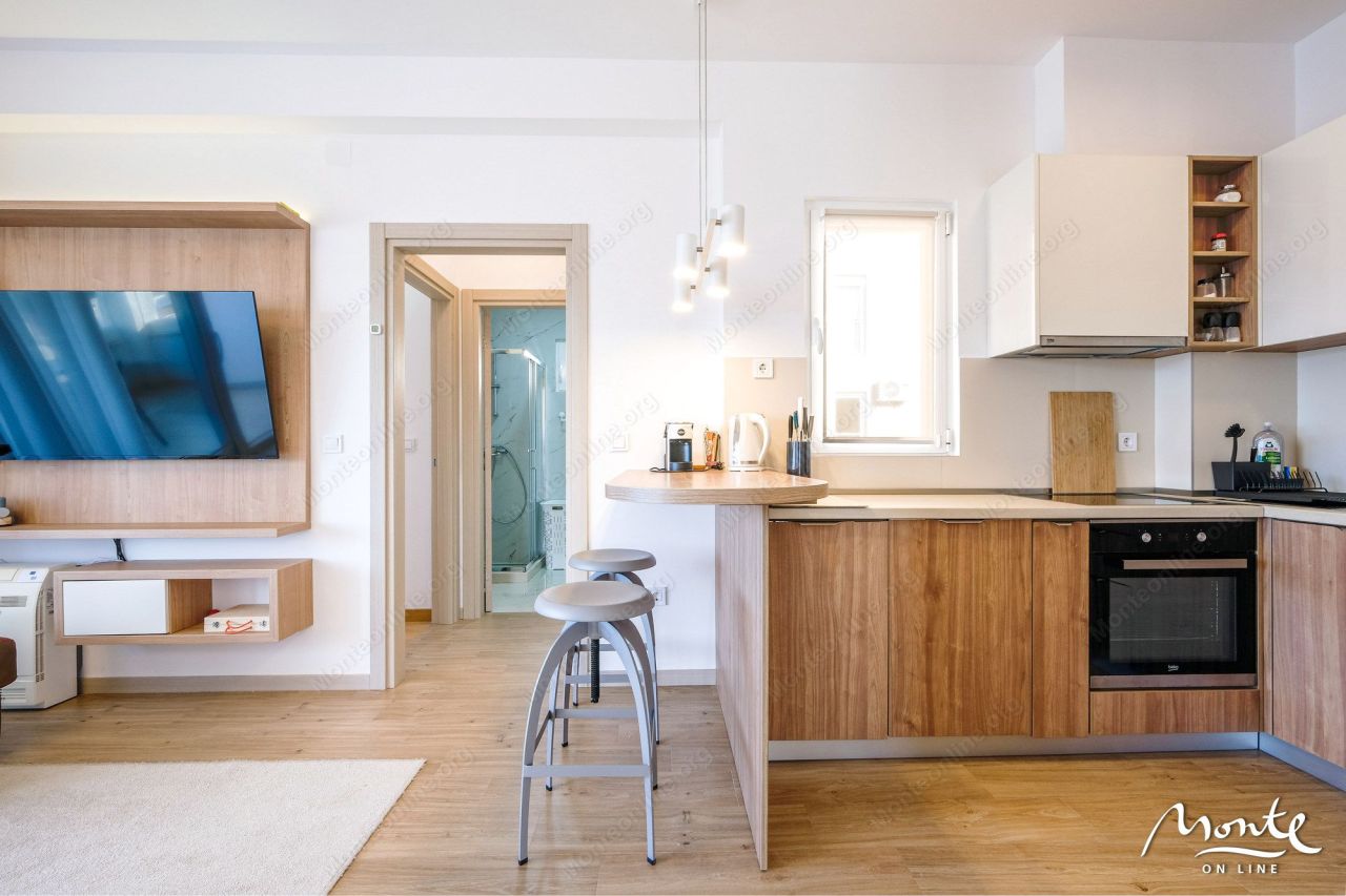 Apartment in Tivat, Montenegro, 66 m² - picture 9