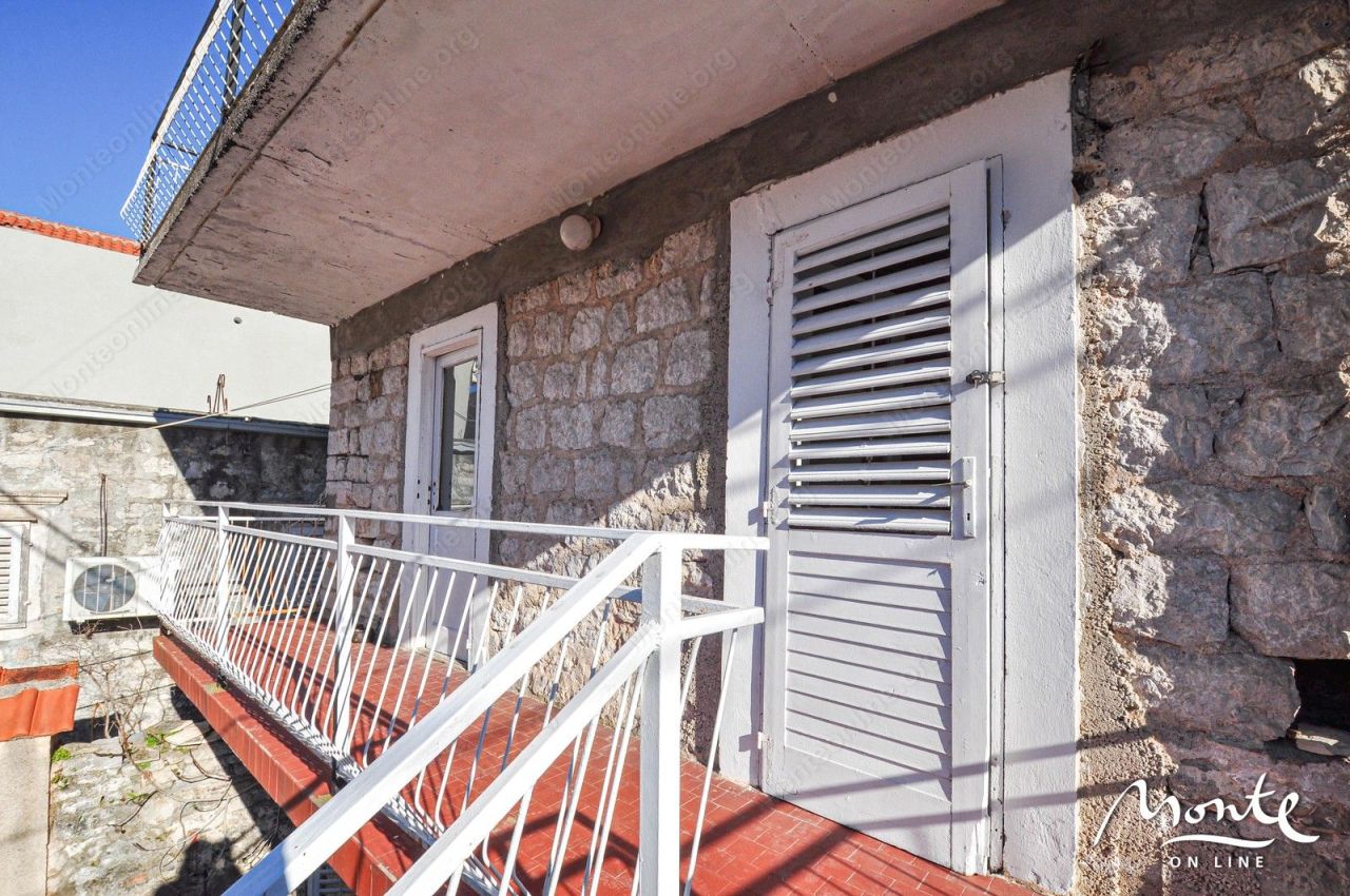 Villa en Lepetani, Montenegro, 90 m² - imagen 18