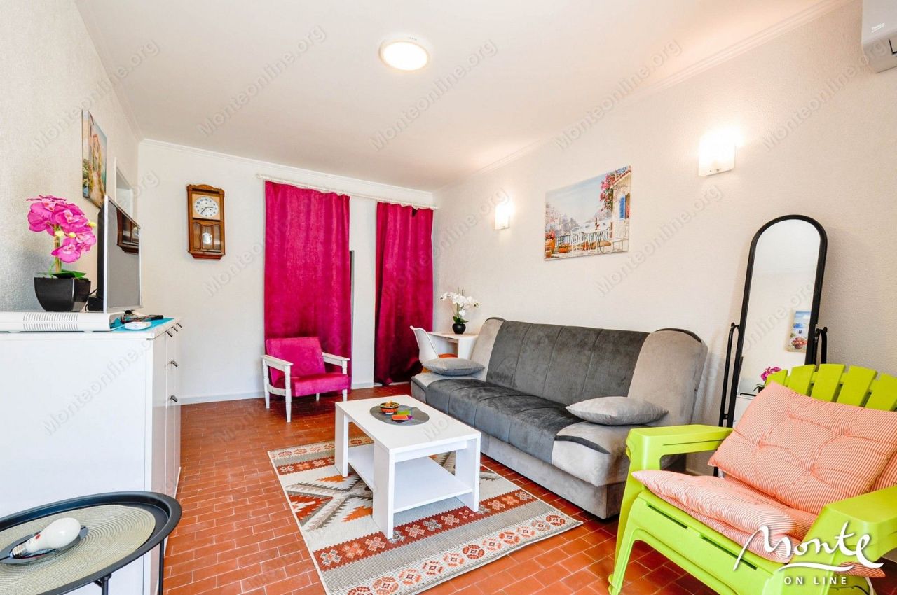 Land in Dobrota, Montenegro, 1 011 m² - picture 19