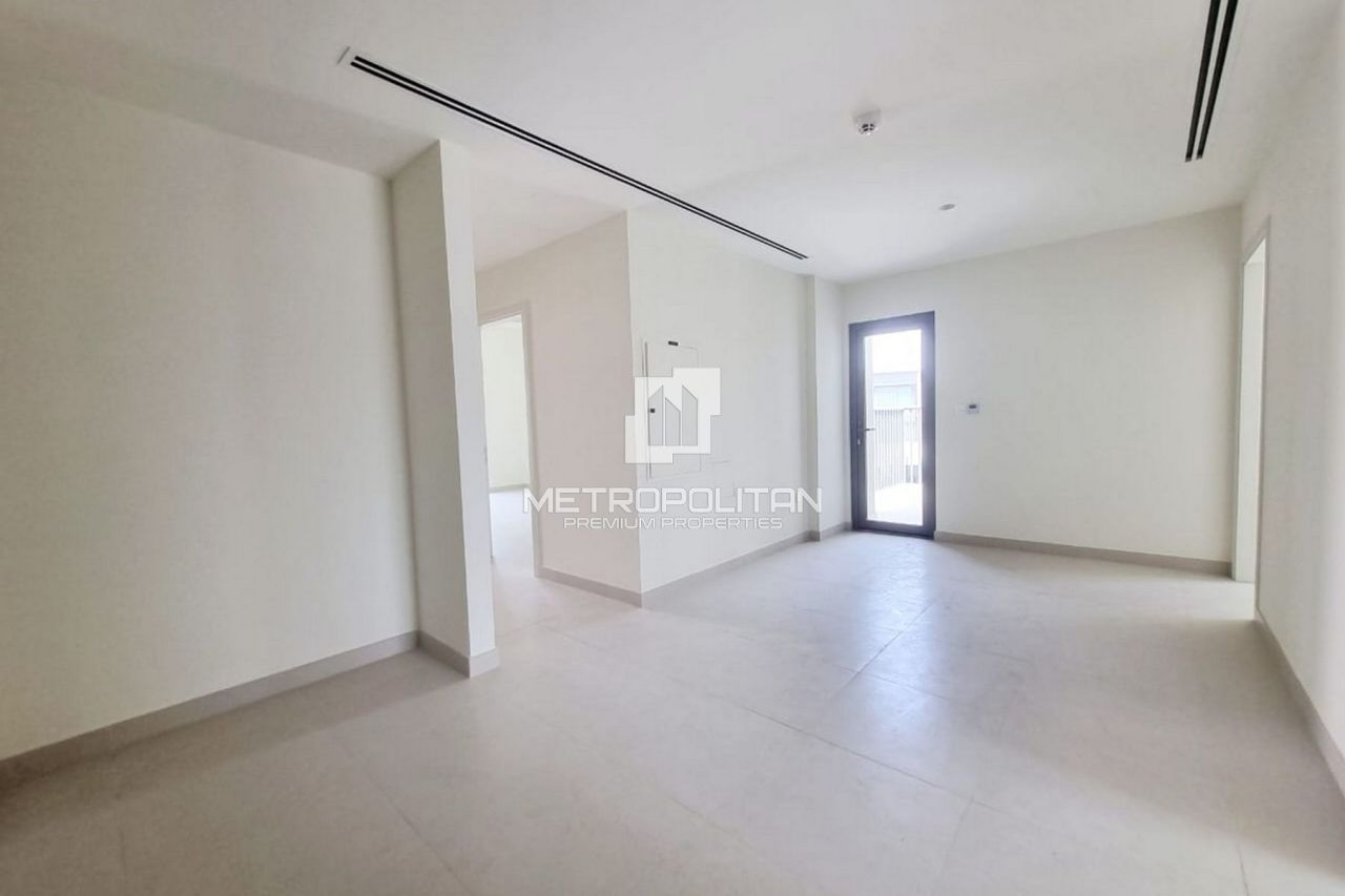 Villa in Dubai, UAE, 250 m² - picture 1