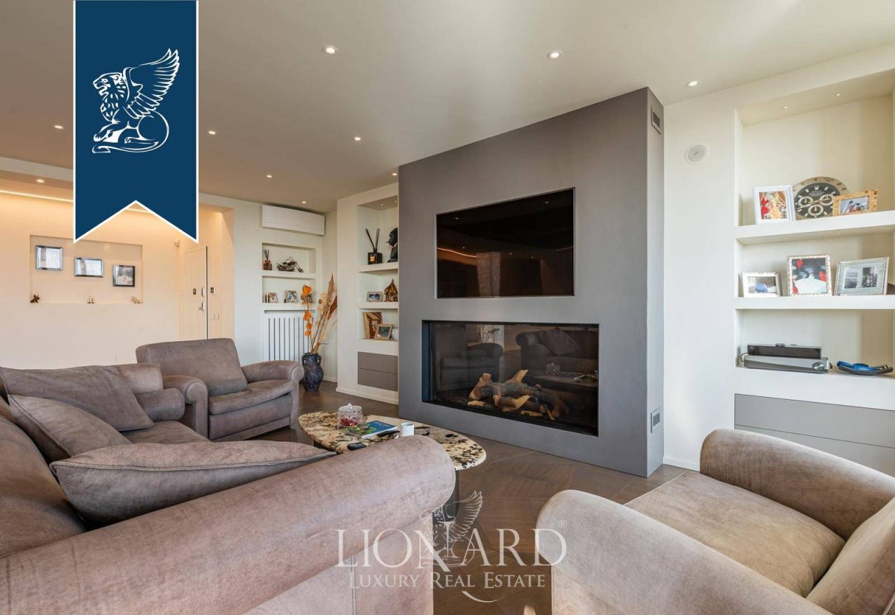 Apartment in Milan, Italy, 580 m² - picture 16