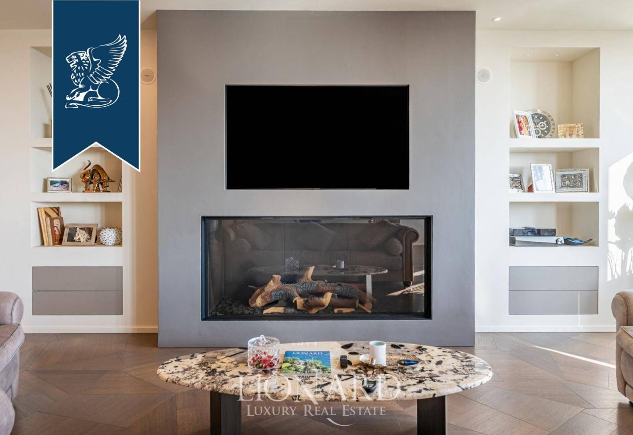 Apartment in Milan, Italy, 580 m² - picture 17