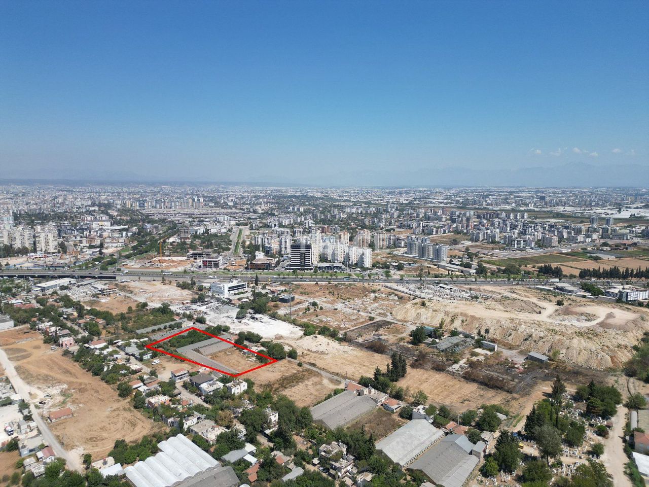 Terreno a Antalya, Turchia, 7 313 m2 - foto 1