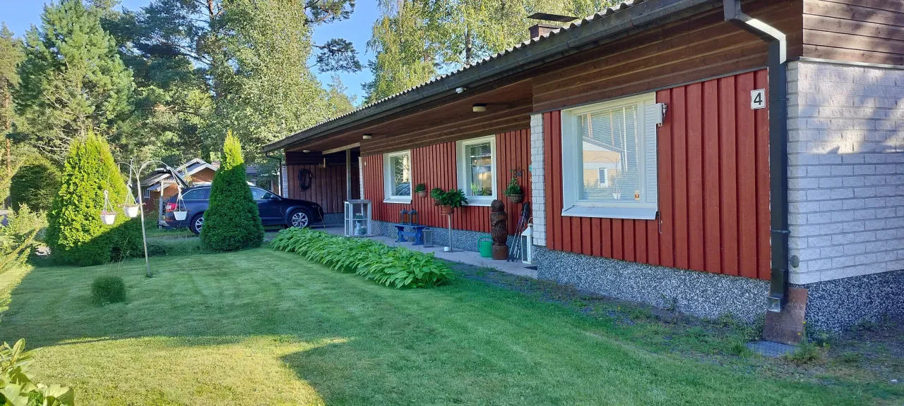 Casa a Huittinen, Finlandia, 105 m² - foto 1