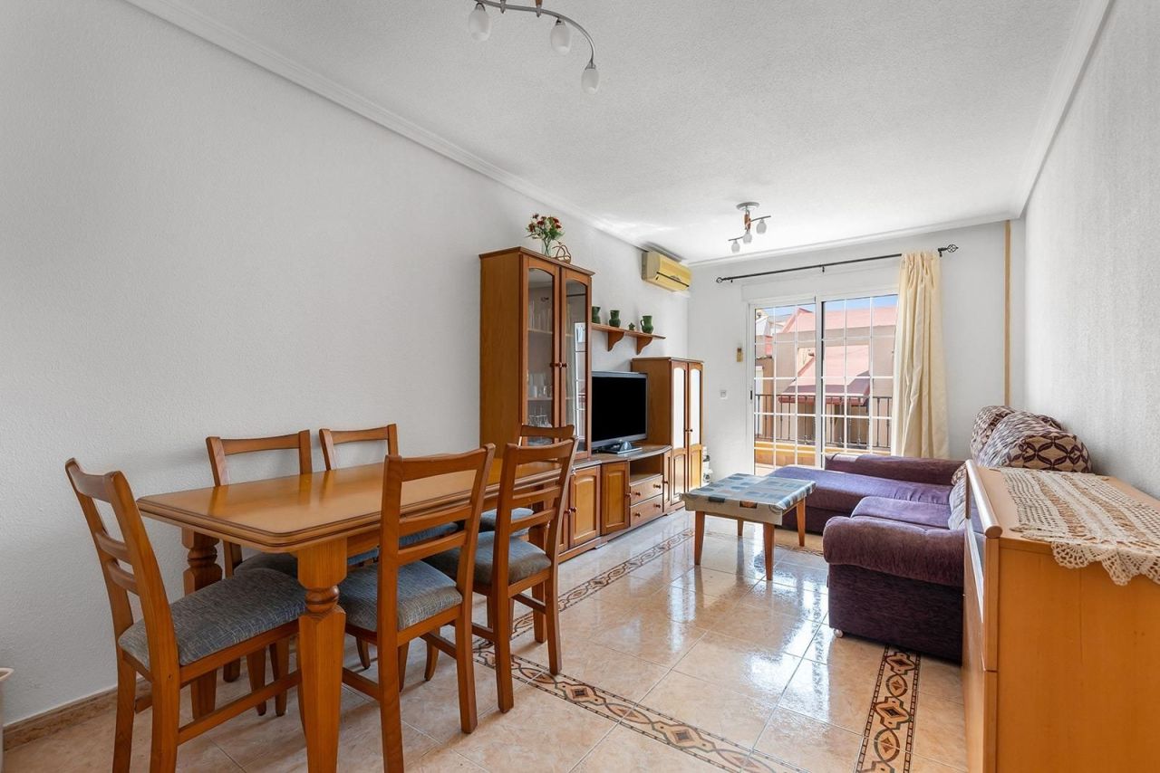 Penthouse in Torrevieja, Spain, 77 m² - picture 2