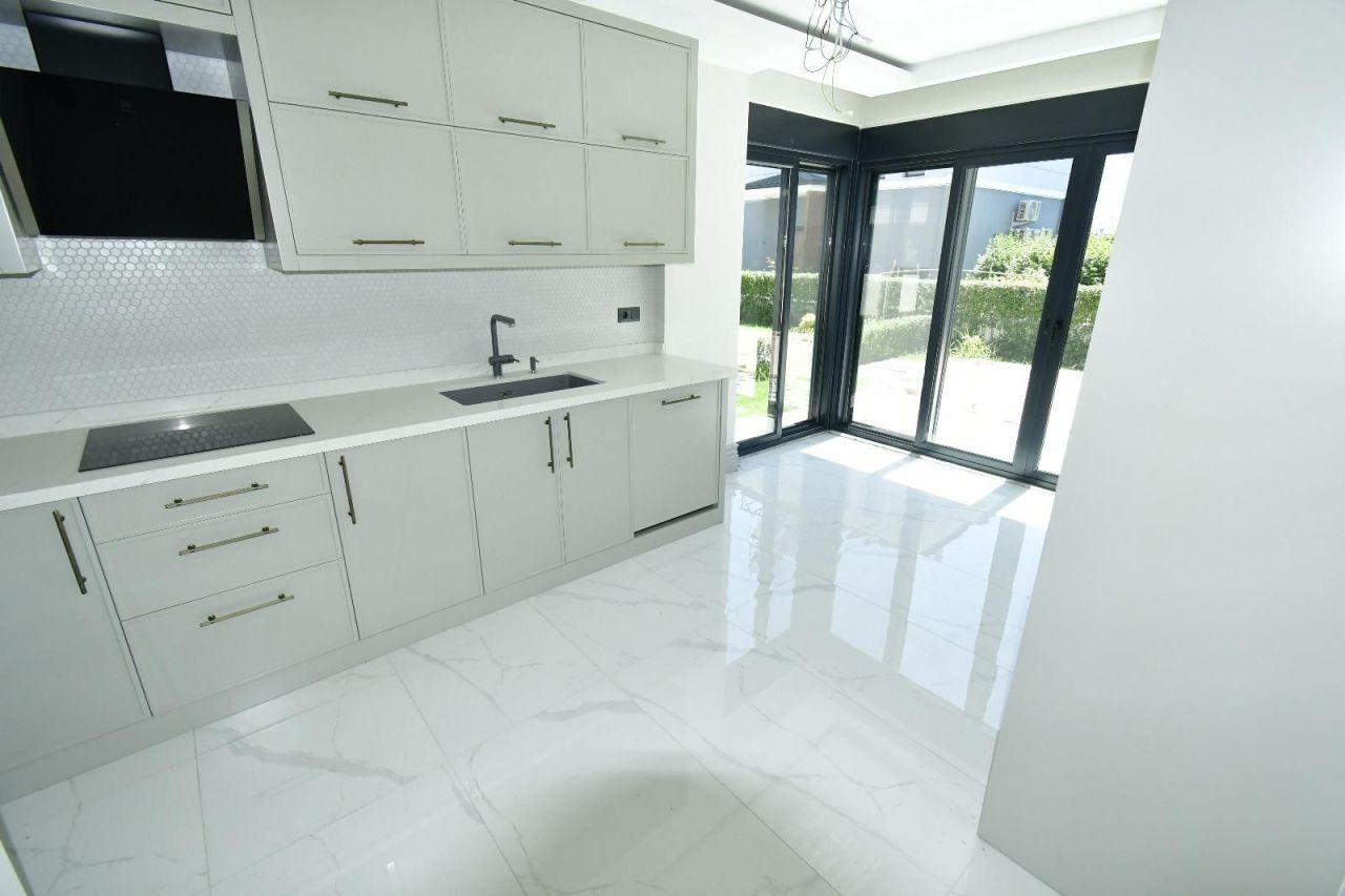 Villa en Side, Turquia, 147.22 m² - imagen 4