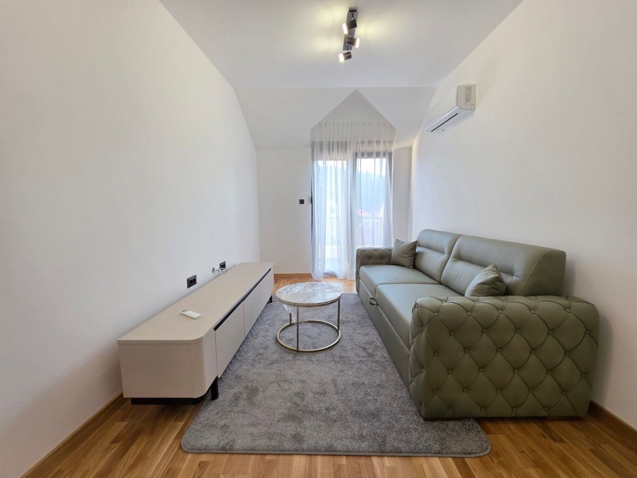 Appartement à Cetinje, Monténégro, 31 m² - image 1