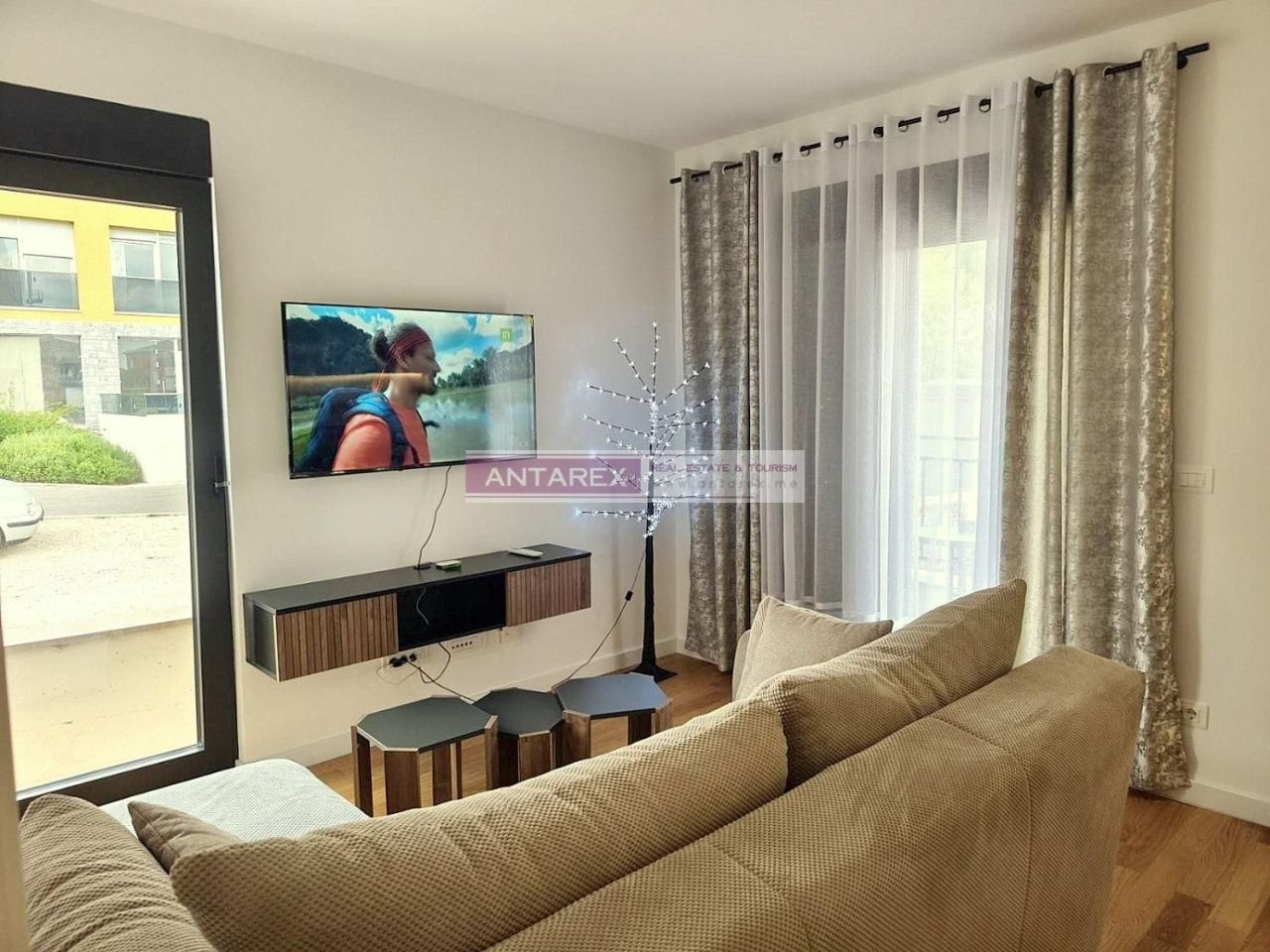 Apartment in Bijela, Montenegro, 65 m² - Foto 1