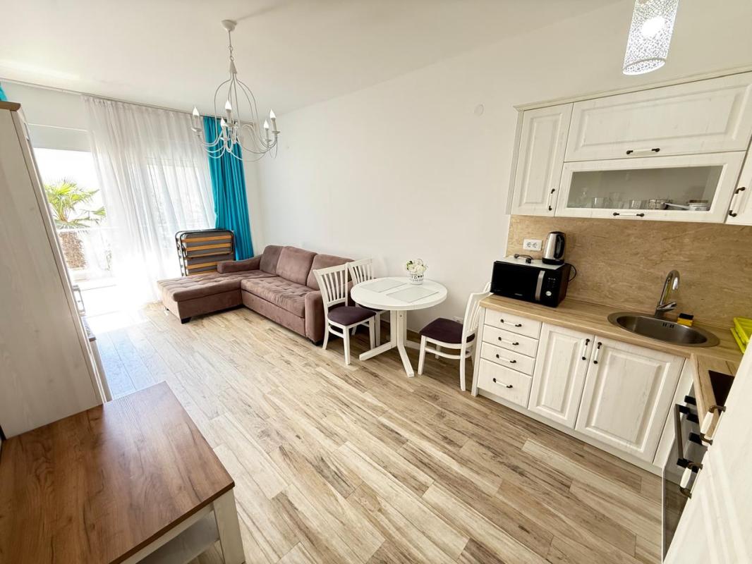 Flat in Dobra Voda, Montenegro, 33 m² - picture 1