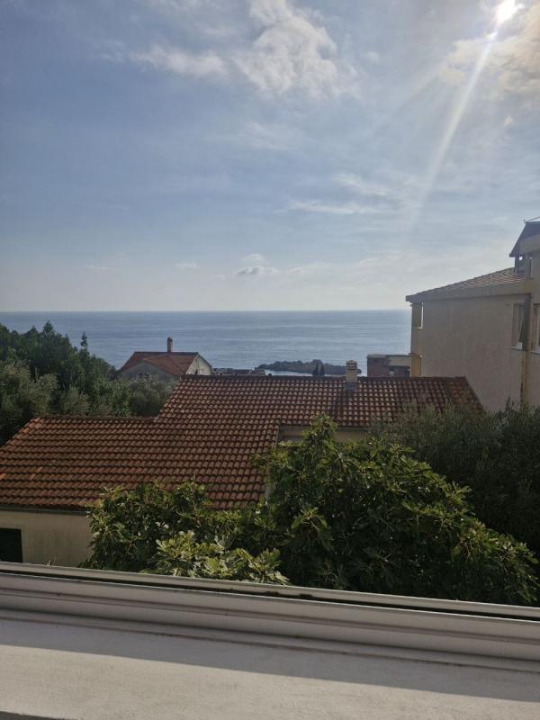 Flat in Sveti Stefan, Montenegro, 52 m² - picture 2