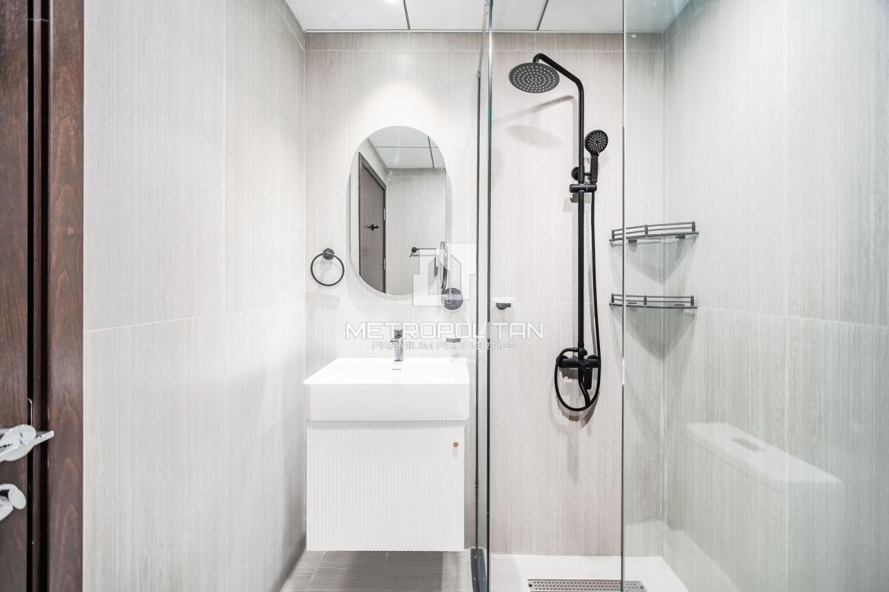 Apartment in Dubai, UAE, 93 m² - picture 7