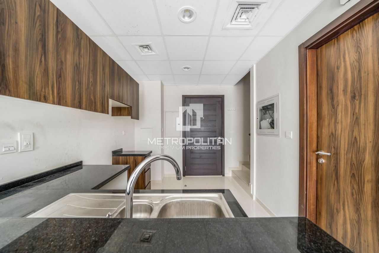 Casa adosada en Dubái, EAU, 112 m² - imagen 14