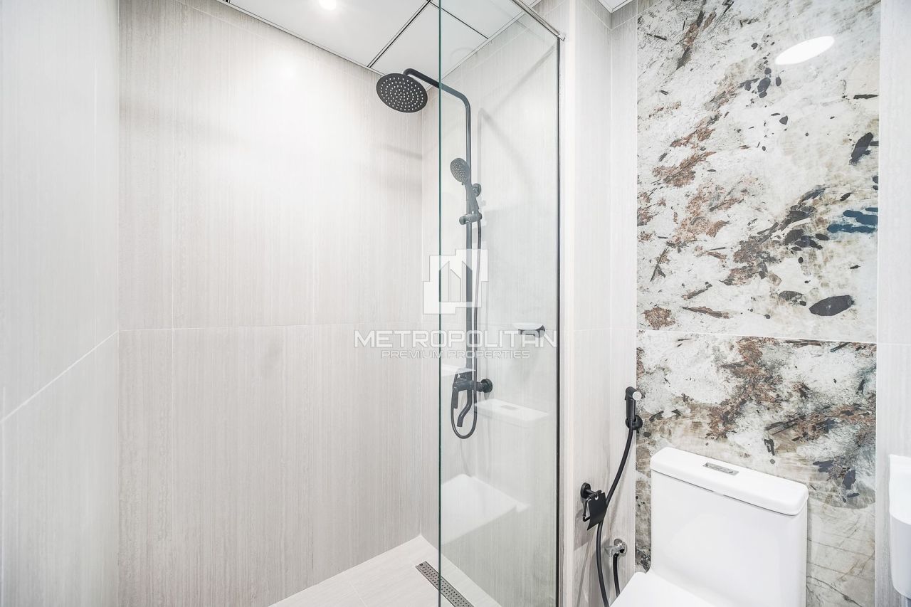 Apartment in Dubai, UAE, 93 m² - picture 15