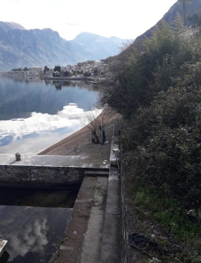Terreno en Stoliv, Montenegro, 4 600 m² - imagen 1