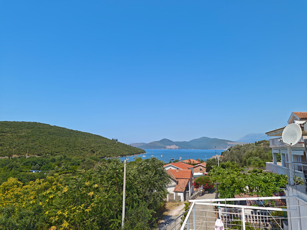 Casa adosada en Bigova, Montenegro, 91 m² - imagen 1