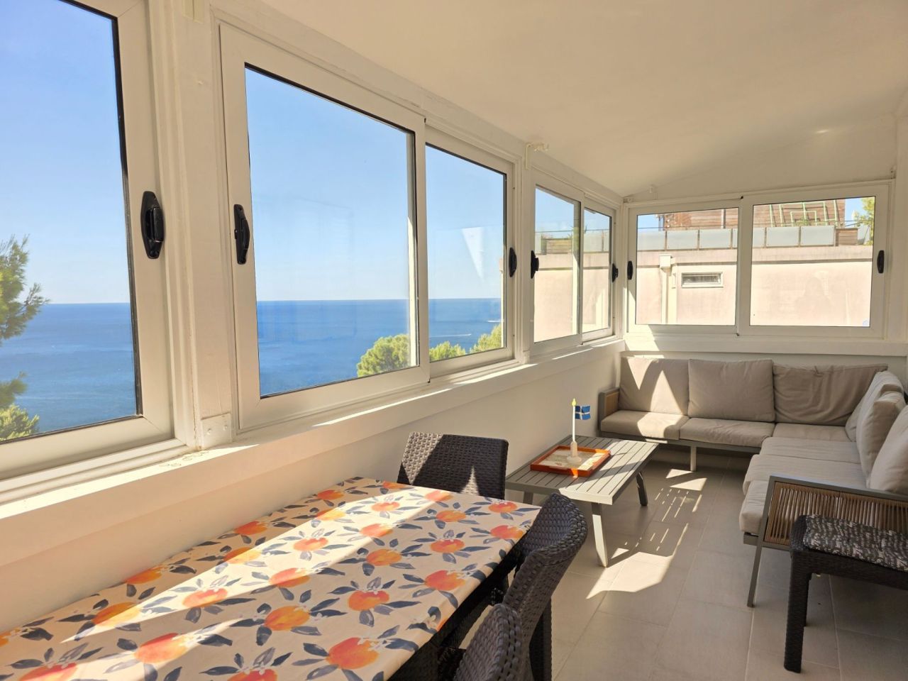 Apartment in Sveti Stefan, Montenegro, 70 m² - Foto 1