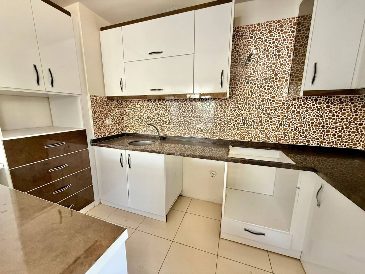 Flat in Mersin, Turkey, 135 m² - picture 4