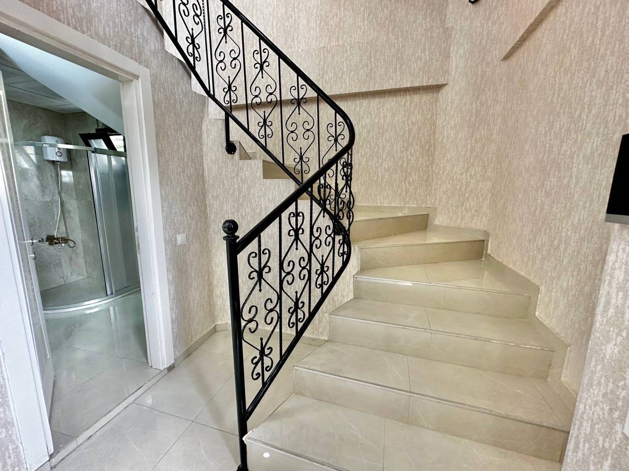 Villa en Mersin, Turquia, 225 m² - imagen 4