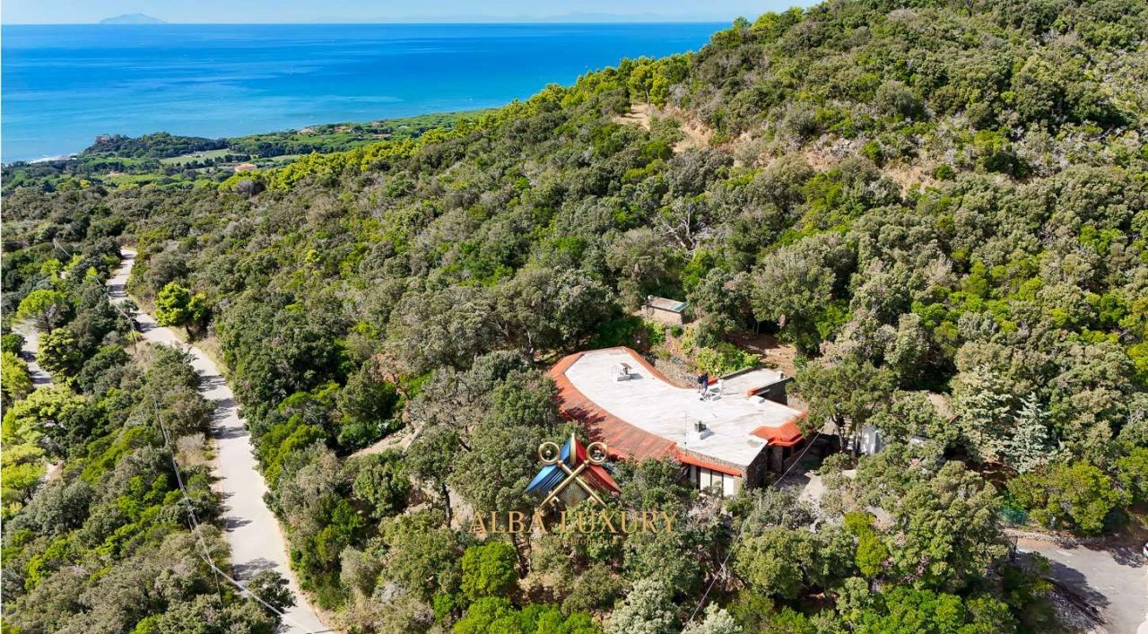 Villa in Castiglione della Pescaia, Italien, 250 m² - Foto 1