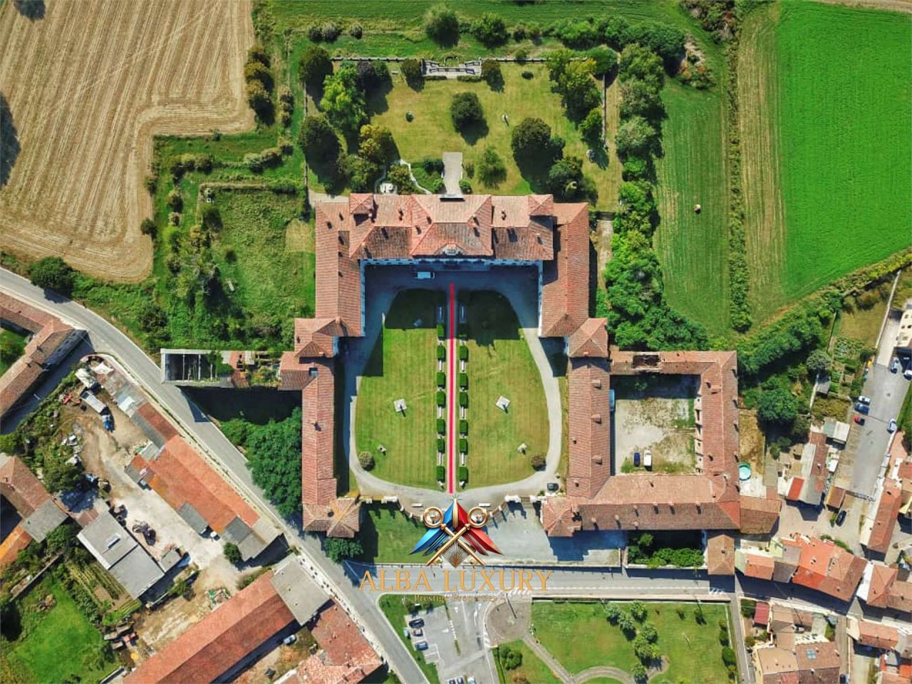 Villa en Trento, Italia, 11 000 m² - imagen 1