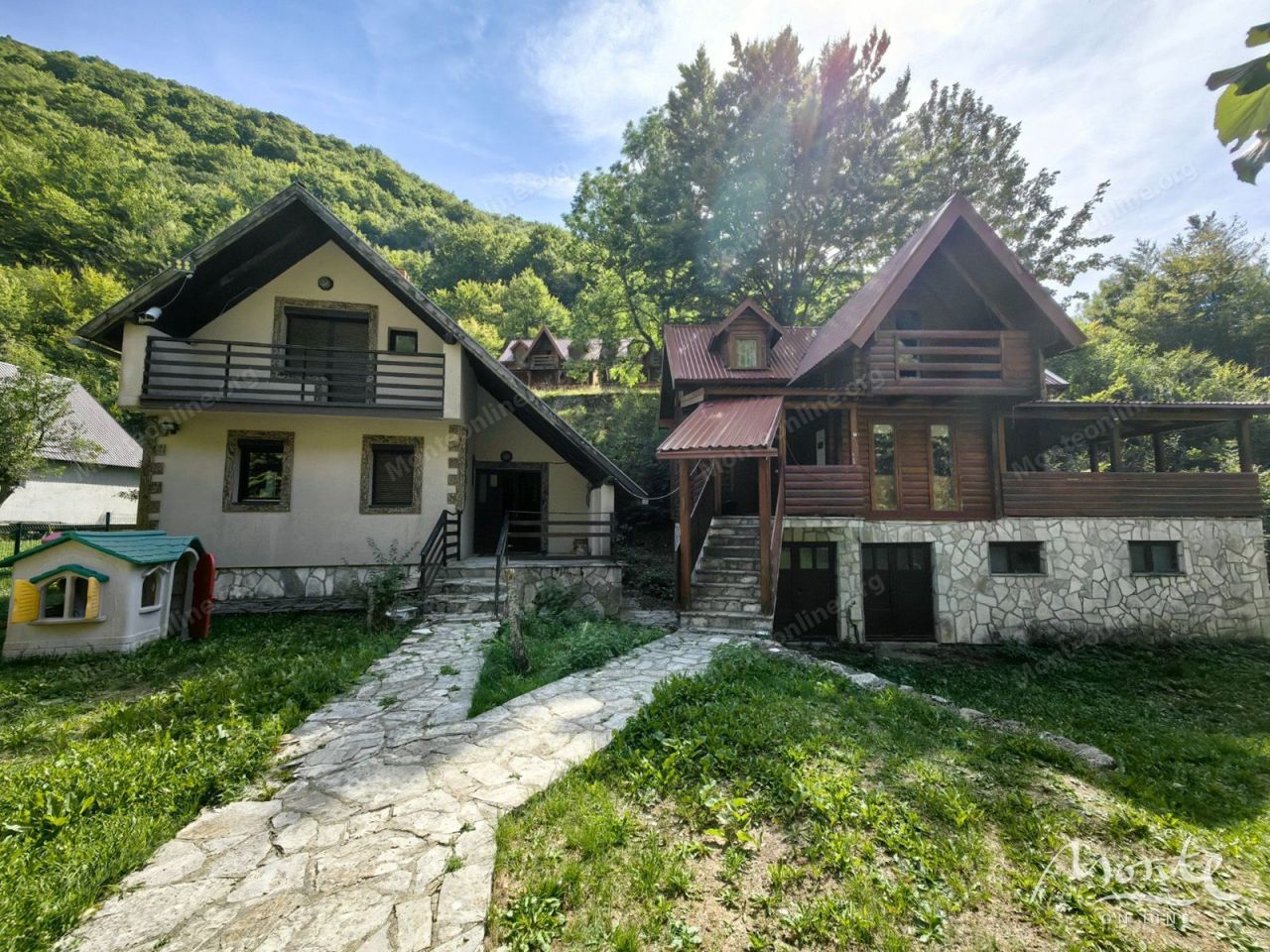 Villa à Kolasin, Monténégro, 219 m² - image 1