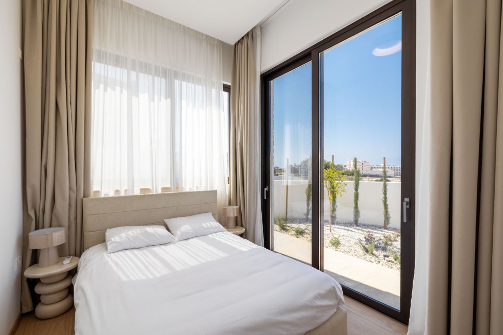 Flat in Paphos, Cyprus - picture 10