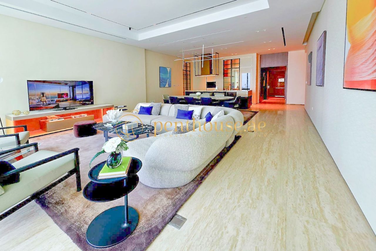 Apartment in Dubai, UAE, 297 m² - picture 1