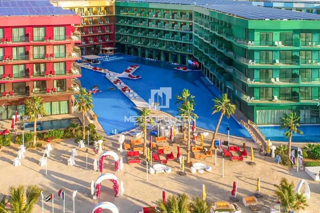 Apartment in Dubai, UAE, 37 m² - picture 4