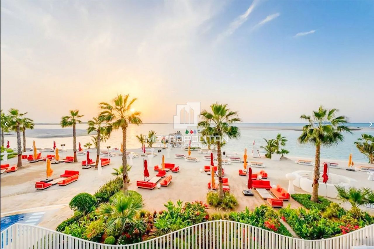 Apartment in Dubai, UAE, 37 m² - picture 8