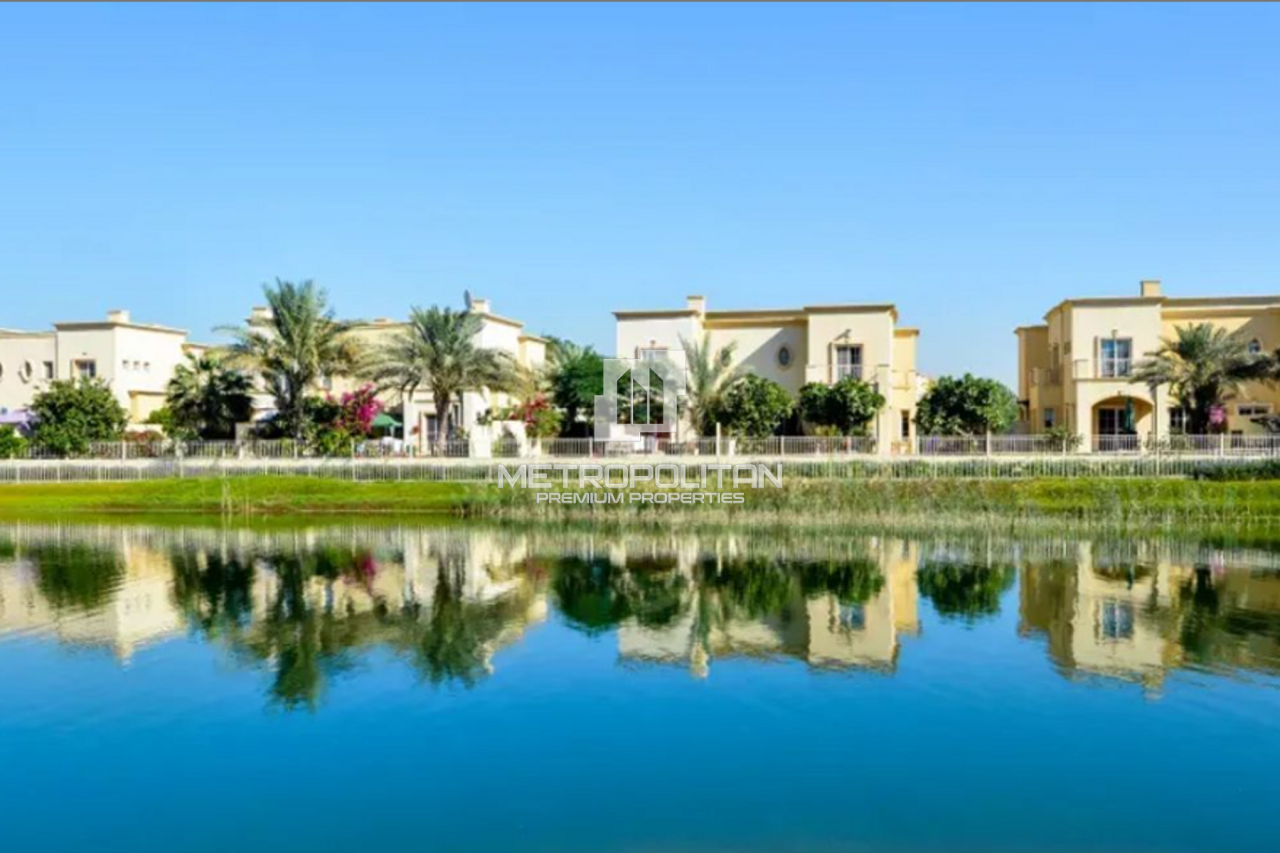 Casa adosada en Dubái, EAU, 255 m² - imagen 11