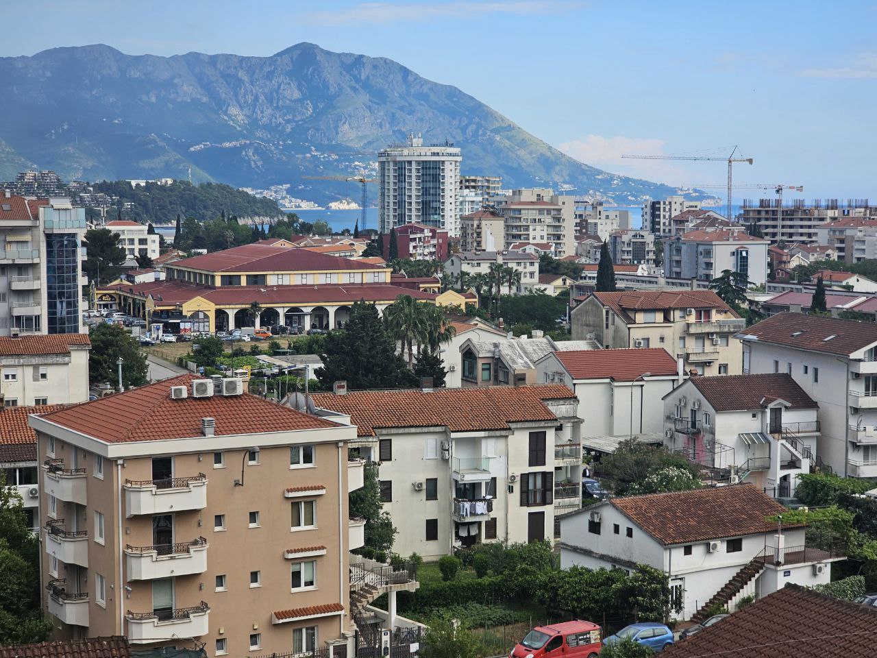 Piso en Budva, Montenegro, 100 m² - imagen 2